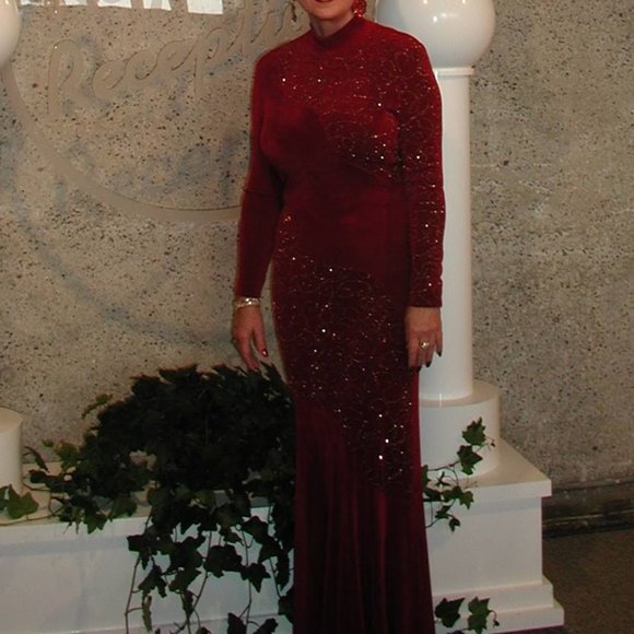Vintage Lori Weidner Garnet Gown - Picture 4 of 14